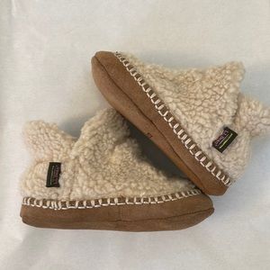 LL Bean toddler cozy slipper booties